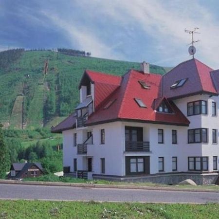 M+M Apartman Харачов Екстериор снимка